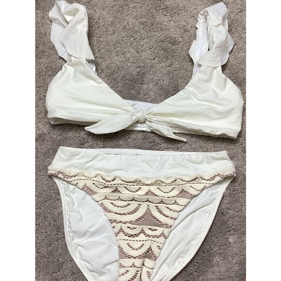 New. Pilyq ivory lace and ruffle bikini set. Small. Retails $179 - Picture 11 of 12